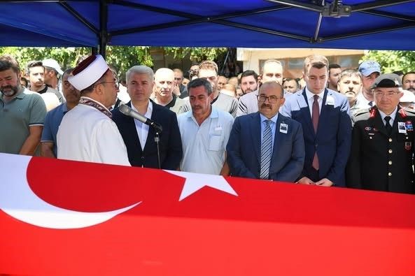 Genç astsubay memleketi Sındırgı’da son yolculuğuna uğurlandı