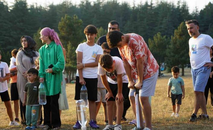 Gençler Başkonuş’ta gökyüzünü keşfe çıktı
