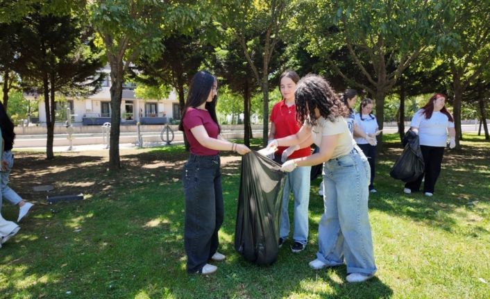 Gençler bu kampta geleceğe hazırlanıyor