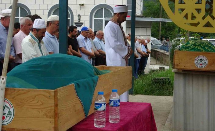 Giresun’un Kümbet Yaylası’ndaki mera kavgasında hayatını kaybeden karı-koca toprağa verildi