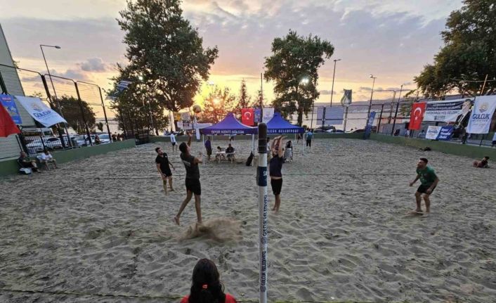 Gölcük’te her yıl şenliğe dönüşen turnuva başladı