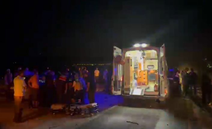 Gönen-Sarıköy yolundaki kazada 2 kişi hayatını kaybetti, 7 kişi yaralandı