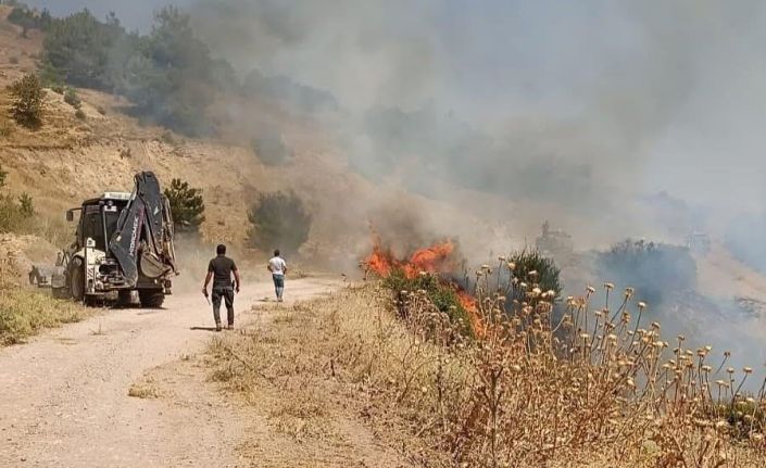 Gördes yangınında ekip sayısı artırıldı