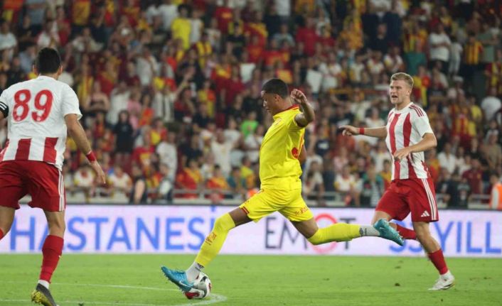 Göztepe, hazırlık maçlarında göz doldurdu