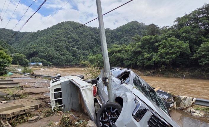 Güney Kore’deki sel felaketinde can kaybı 10’a, kayıp sayısı 9’a yükseldi