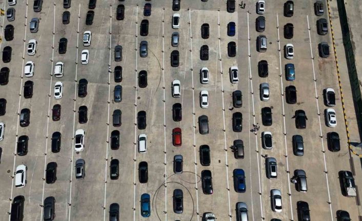 Gurbetçiler Kapıkule’den ana vatana akın ediyor