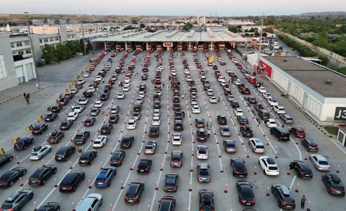 Gurbetçilerin zorlu yolculuğu: Sınır kapılarında rüşvet ve bekleyiş