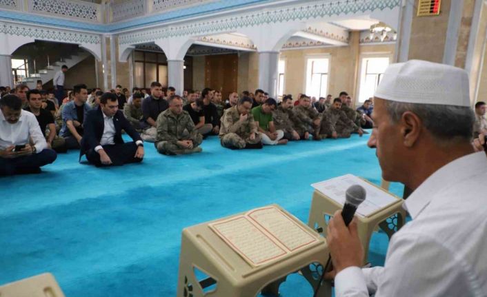 Hakkari’de 15 Temmuz şehitleri dualarla anıldı