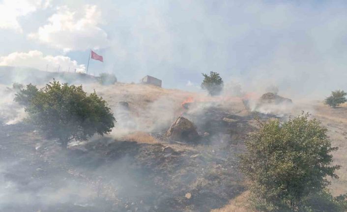 Hakkari’de çıkan yangınlara müdahale edildi