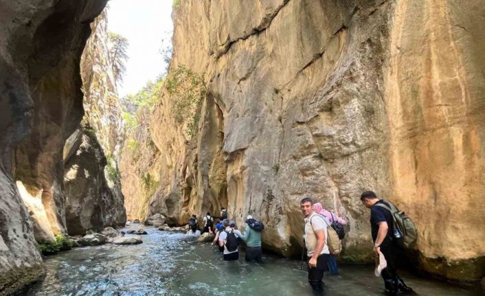 Hançer ve Hapis Kanyonu’na ziyaretçi akını