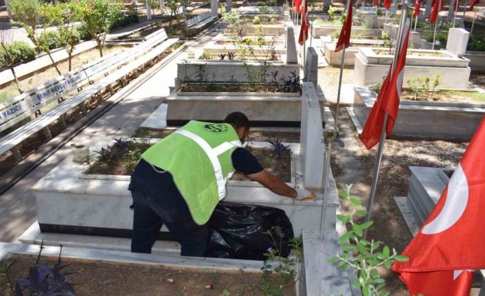 HBB, mezarlıklarda bakım ve onarım çalışmalarını sürdürüyor