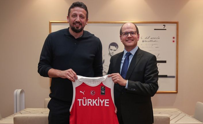 Hidayet Türkoğlu: "FIBA pencereleri sayesinde taraftarlar milli takımlarını yılda birkaç kez canlı izleyebiliyor"