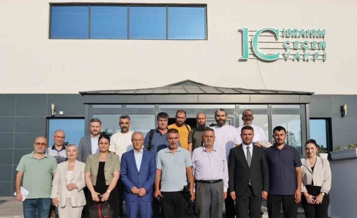 İbrahim Çeçen: "Bu topraklara borcumuzu eğitimle ödüyoruz"