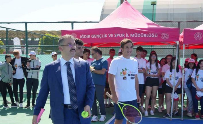 Iğdır’da 5. Kayısı Cup Tenis Turnuvası heyecanı başladı