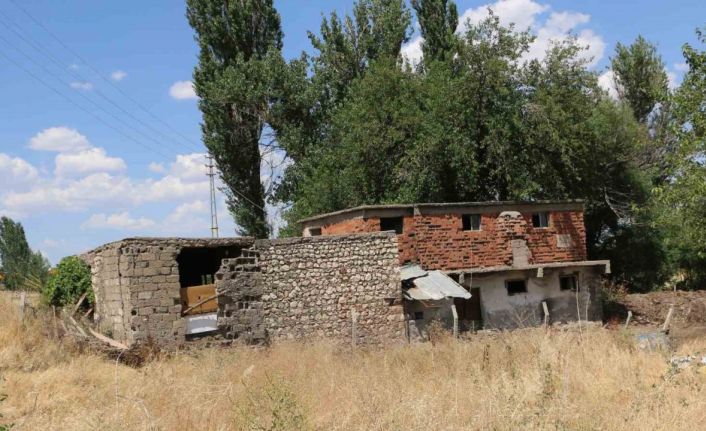 İHA, PKK’nın kurulduğu barakayı görüntüledi