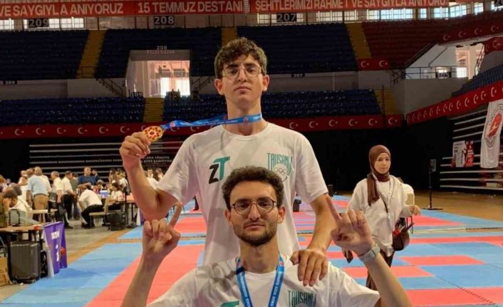 İki kardeş iki büyük başarı