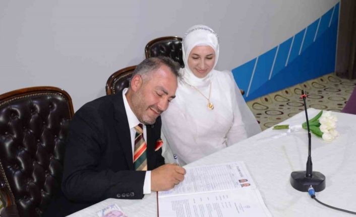 İl Müftüsü İmamoğlu, müftülük personelinin nikahını kıydı