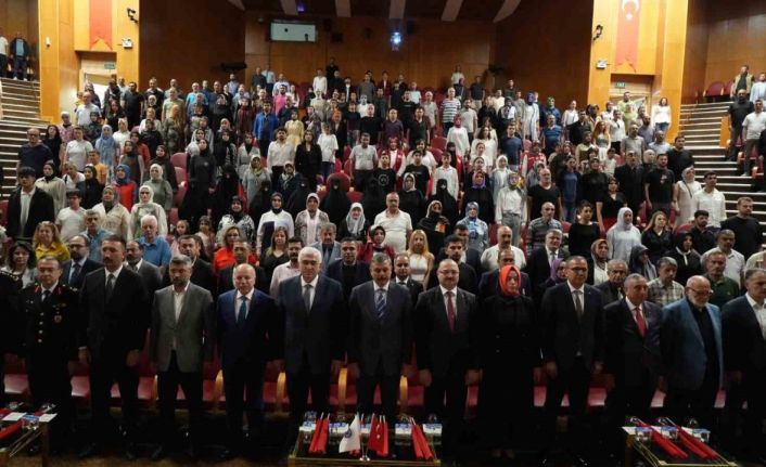 İletişim Fakültesi akademisyenleri ve öğrencilerinin hazırladığı ‘Darbe Kafası’ filmi 15 Temmuz’da izleyiciyle buluştu