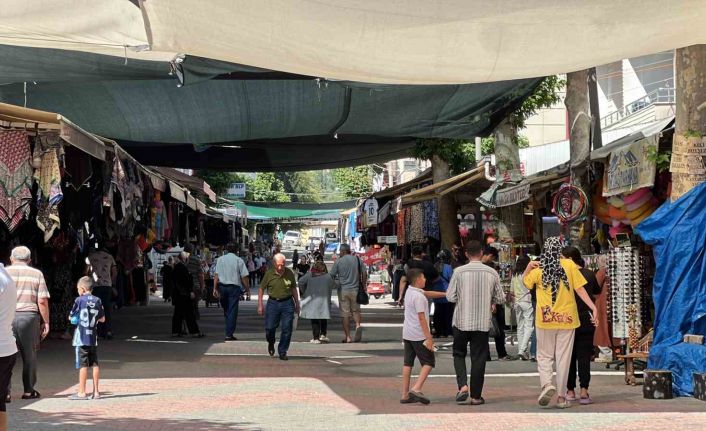 Ilıca Kaplıcaları yaz sezonunda ziyaretçilerini ağırlıyor