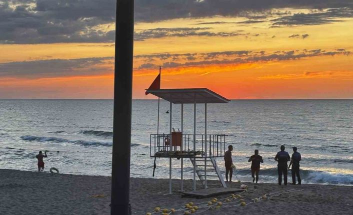 İnkumu’nda deniz akıntısı paniği