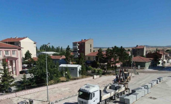 İnönü’de kaldırım çalışması