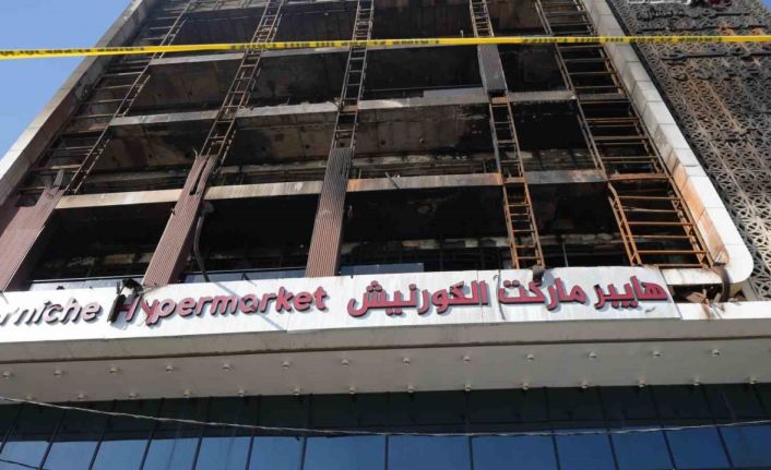 Irak Başbakanı Sudani, yangın faciasının yaşandığı alışveriş merkezinde incelemelerde bulundu