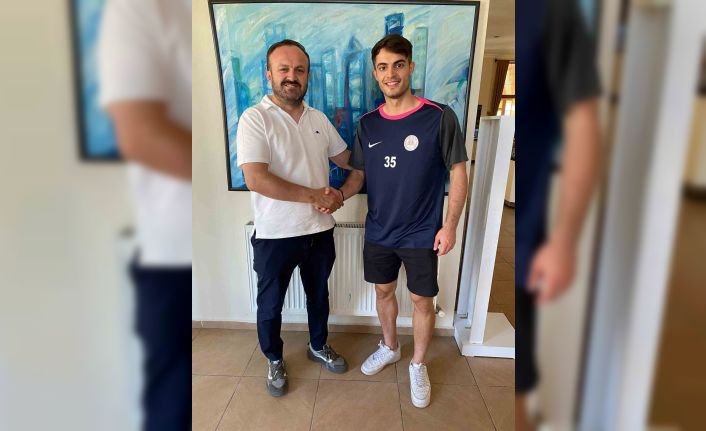 Isparta 32 Spor’dan sağ bek takviyesi