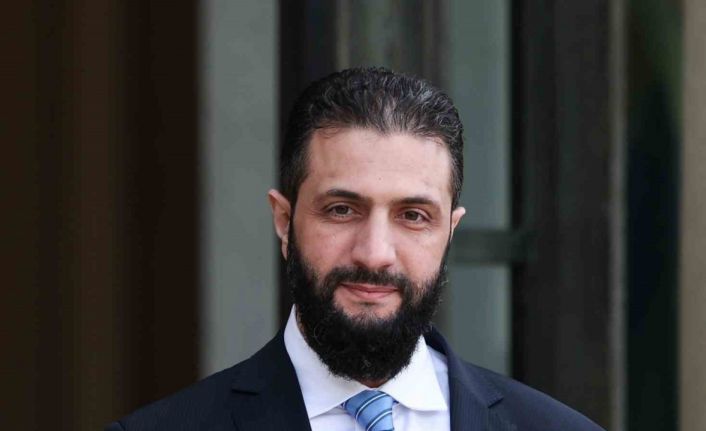 İsrail basını Suriye Devlet Başkanı eş-Şara’nın göreve gelmesinden bu yana en az üç suikast girişiminden kurtulduğunu öne sürdü