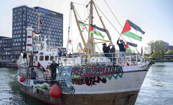 İsrail, Hanzala gemisinde gözaltına aldığı son 2 aktivisti de serbest bıraktı
