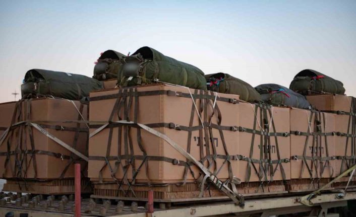 İsrail ordusu: "Gazze’ye hava yoluyla yardım atışları yeniden başlayacak"