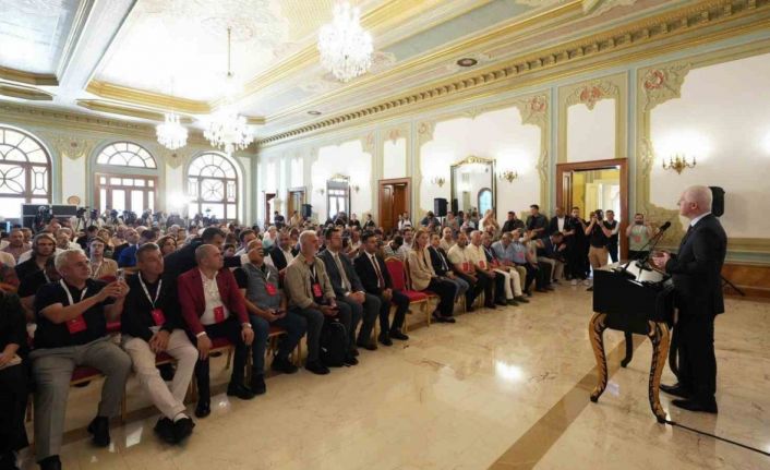 İstanbul Valisi Gül ulusal ve uluslararası basın mensuplarıyla buluştu