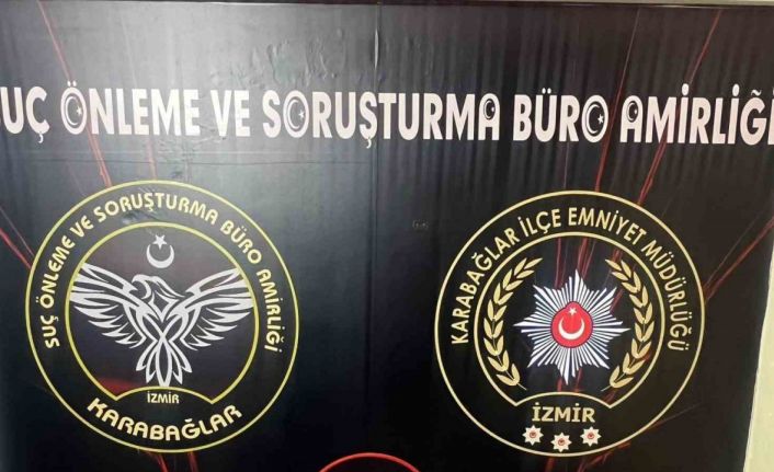 İzmir’de uyuşturucu ve silah kaçakçılığı: 2 gözaltı