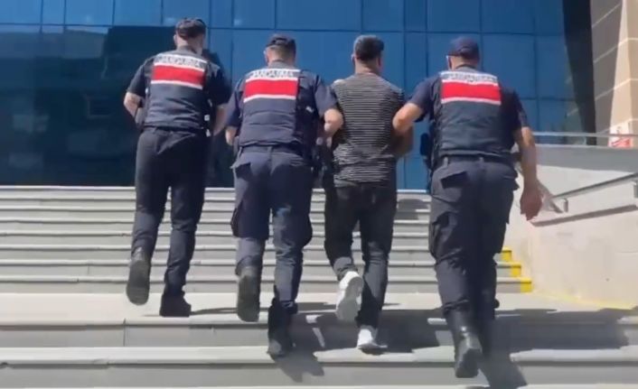 JASAT 20 yıl 11 ay hapis cezası bulunan firariyi yakaladı