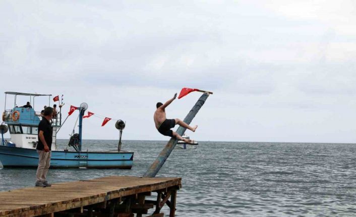 Kabotaj Bayramı’nda renkli görüntüler: Kıyasıya yarıştılar