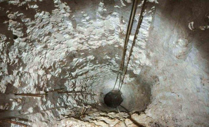 Kaçak kazı yapan şahsı, jandarma suçüstü yakaladı