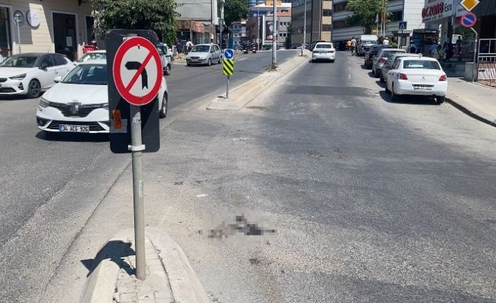 Kadıköy’de feci kaza: 1’i ağır 2 yaralı