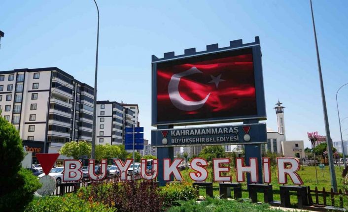 Kahramanmaraş Ay Yıldızla donandı, milli ruh sokaklara taştı