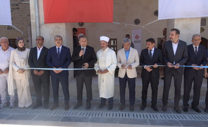 Kahramanmaraş depremlerinde hasar gören Çalık Camii yeniden ibadete açıldı