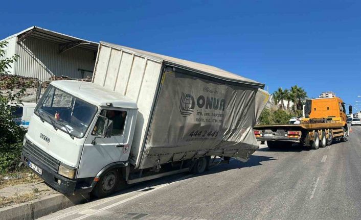Kamyonetin freni patladı, facianın eşiğinden dönüldü