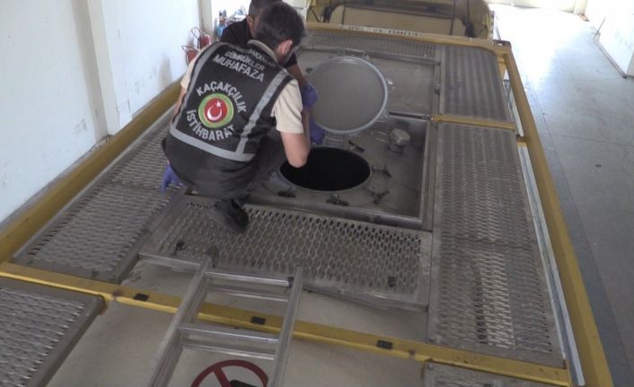 Kapıkule’de boş tankerden 10 bine yakın kaçak elektronik sigara çıktı