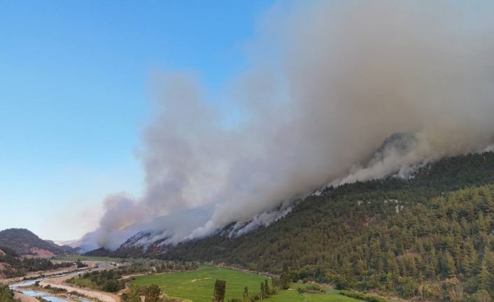 Karabük’te orman yangını 78. saatinde: Sarp arazide helikopterle müdahale sürüyor