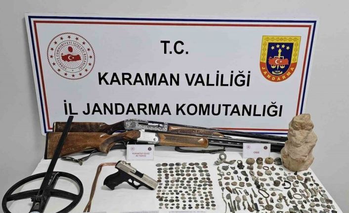 Karaman’da jandarmanın uygulamalarında tarihi eserler ele geçirildi