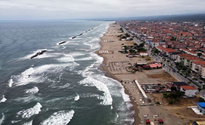 Karasu’da da denize giriş yasaklandı