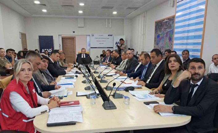Kars’ta AFAD Masa Başı ve Saha Tatbikatı yaptı