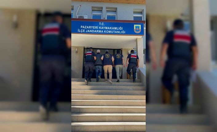 Katil her yerde aranıyordu, kendi kendini ihbar etti