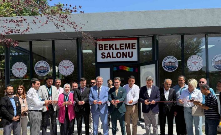 Kayapınar’da Kadın Doğum ve Çocuk Hastanesi’ne bekleme salonu desteği