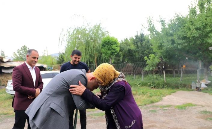 Kaymakam Ekinci’den şehit ailesine ziyaret