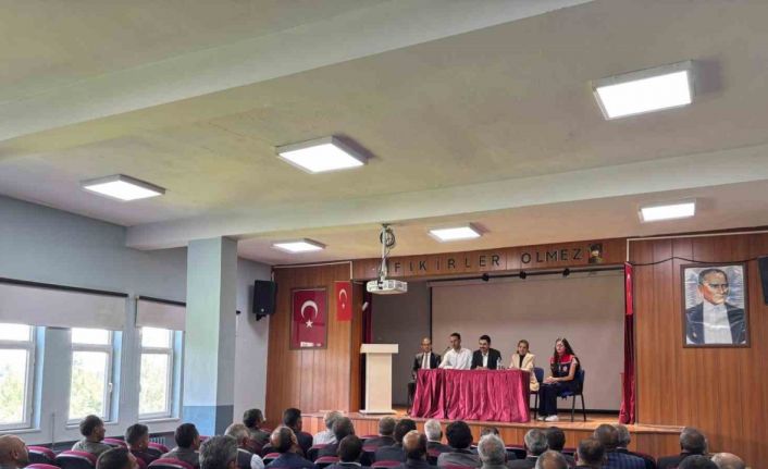 Kaymakam Tutal, muhtarlarla buluştu