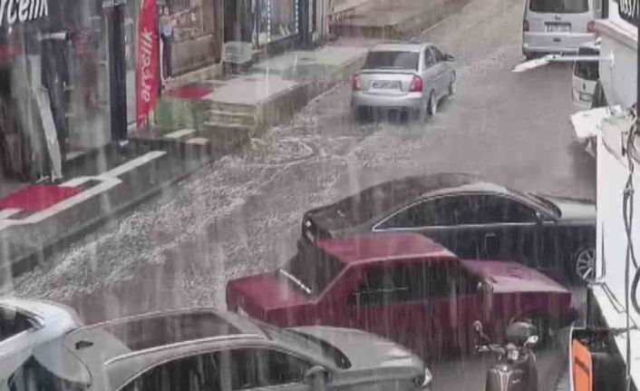 Kayseri Develi’de sağanak etkili oldu