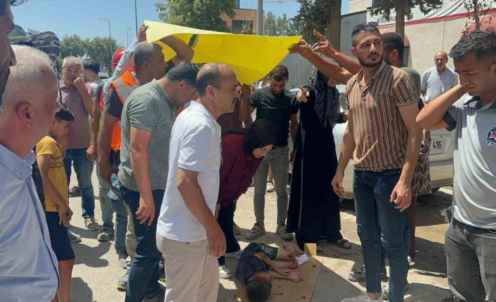 Kaza yerinde inşaat işçilerinden örnek davranış